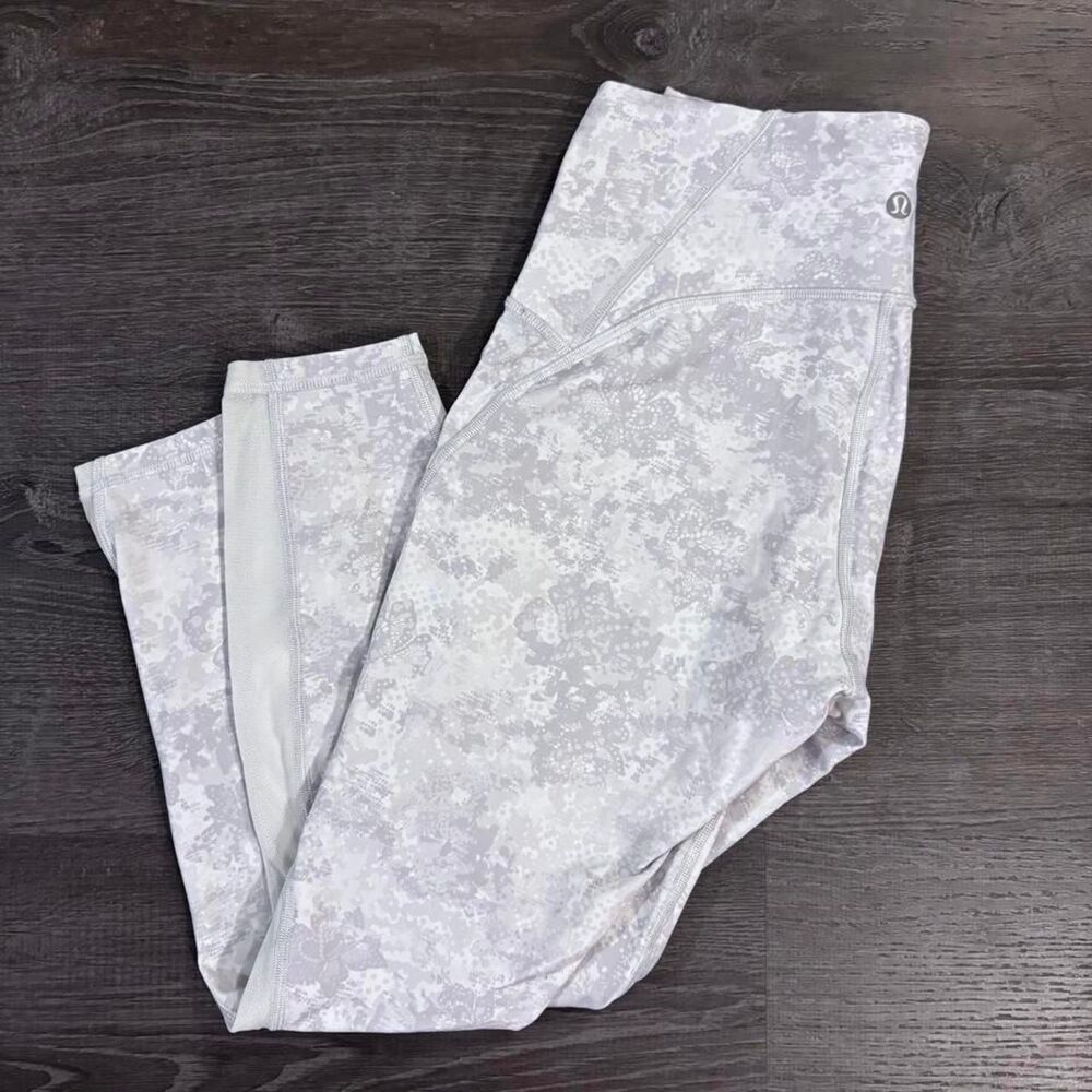 Lululemon Wunder Under Leggings Medium